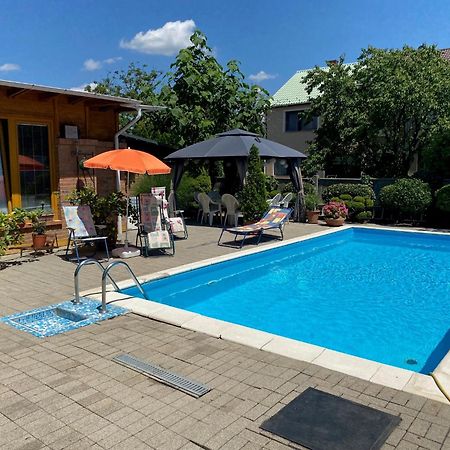 Platan Hotel Шарвар Экстерьер фото