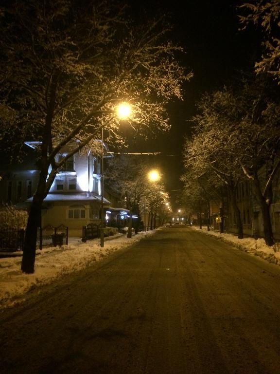 Platan Hotel Шарвар Экстерьер фото